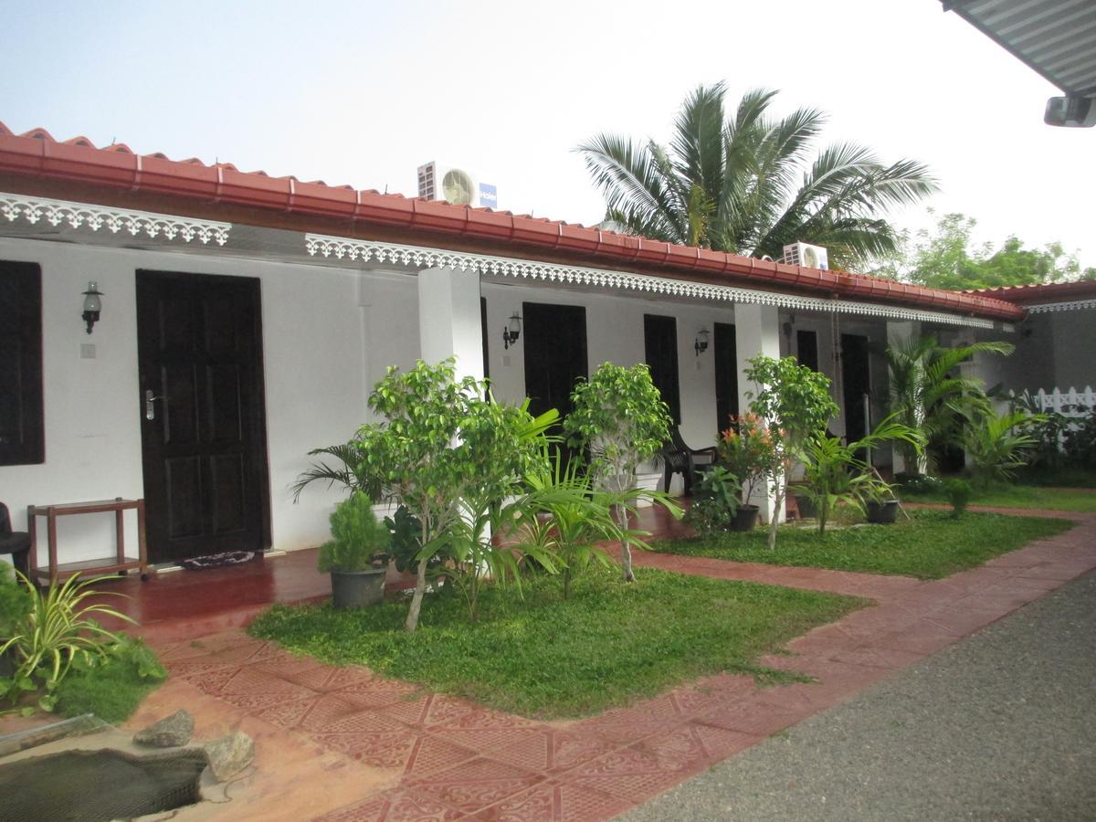 Uppuveli Beach House تريكونامالاي المظهر الخارجي الصورة